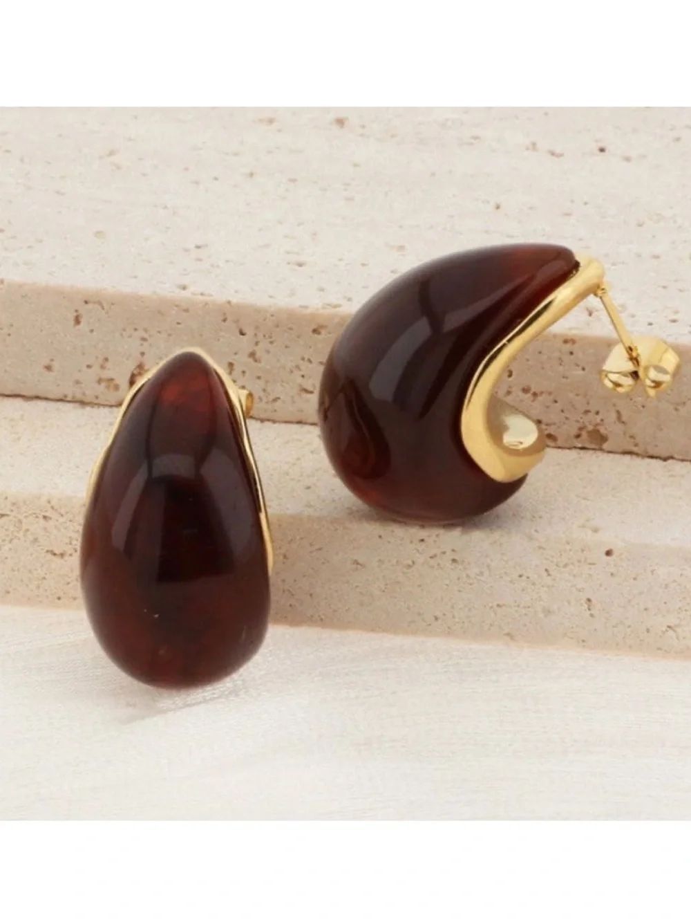 Gold Brown Teardrop Resin Stud Earrings M439